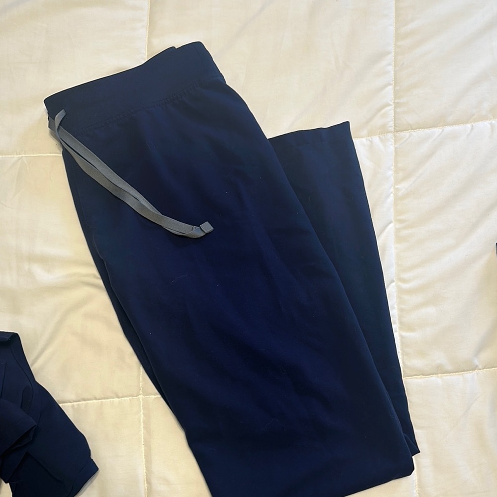 FigsLivingston scrub pants